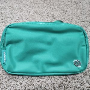 Lululemon Emerald Ide Everyday Belt Bag 1L